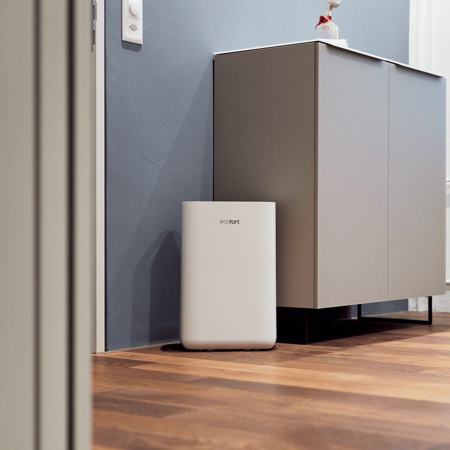 ecoQ DryAir 13L Energy Saver: Trockene Luft in Räumen bis 30 m², ohne störende Geräusche. Besonders leise und energiesparend im Alltag.