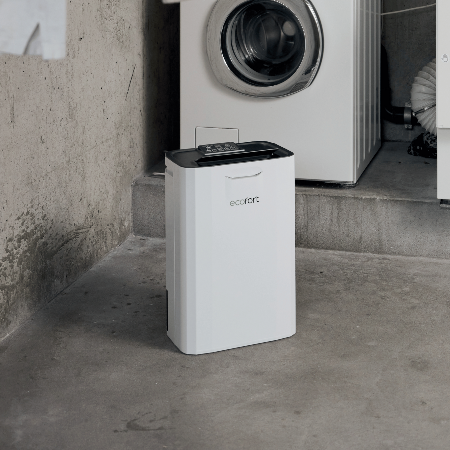 ecoQ DryAir 9L steady Luftentfeuchter mit Hygrostat, 5 Betriebsstufen und 7.5 kg leicht.