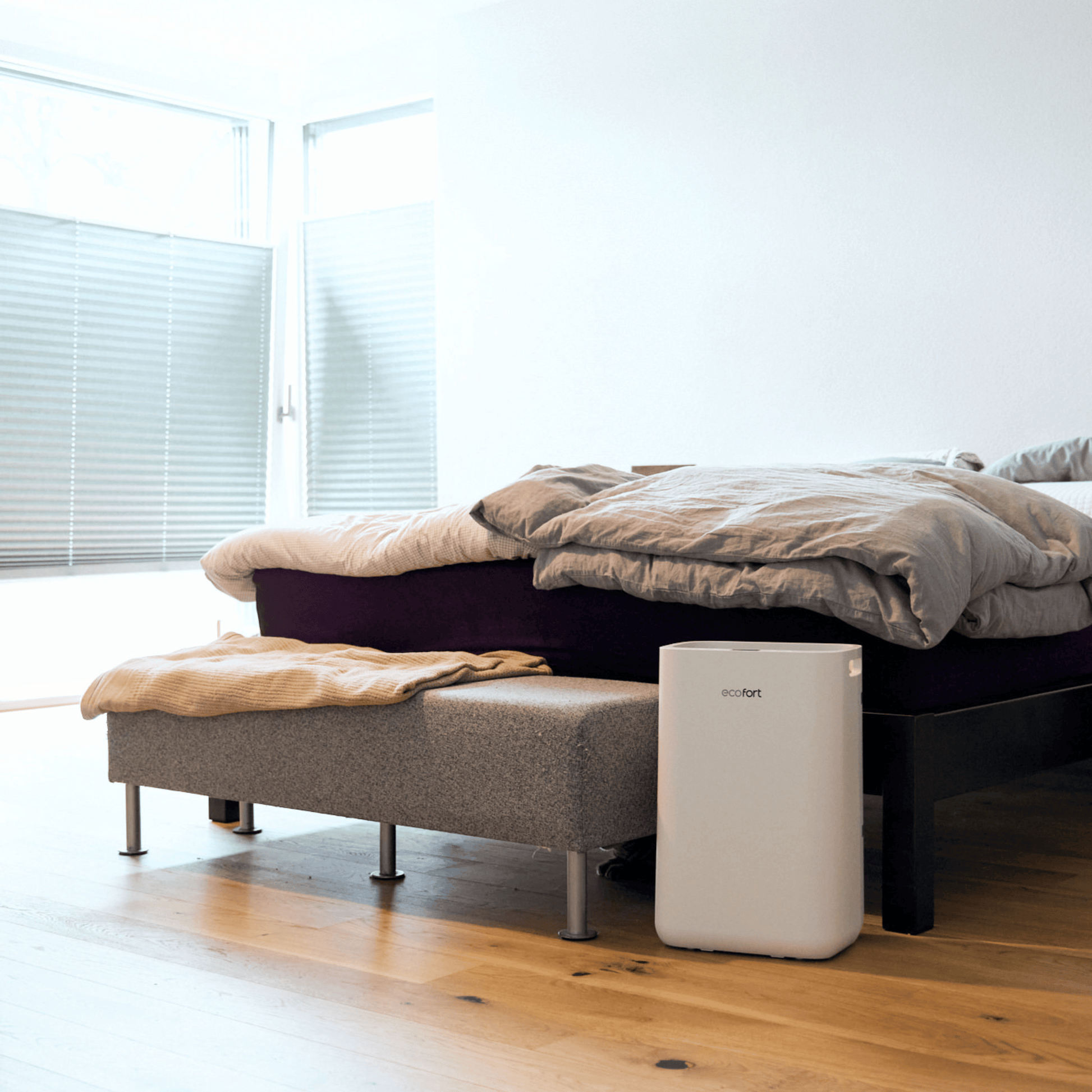 Energieeffizienter ecoQ DryAir 20L Luftentfeuchter mit Hygrostatansteuerung und Kindersicherung.