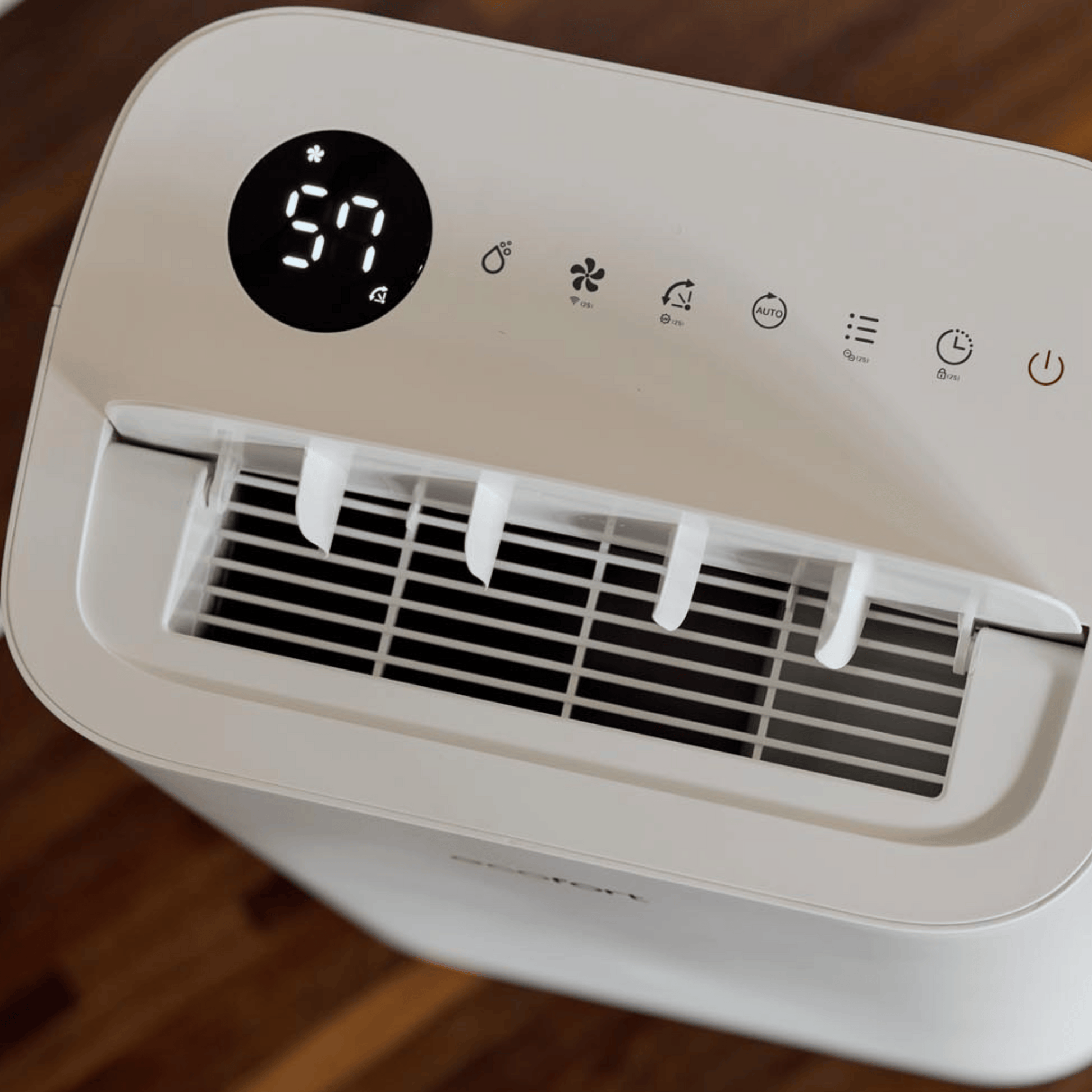 Der ecoQ DryAir 20L Complete Luftentfeuchter mit 2 Ventilationsstufen und Wi-Fi Steuerung.