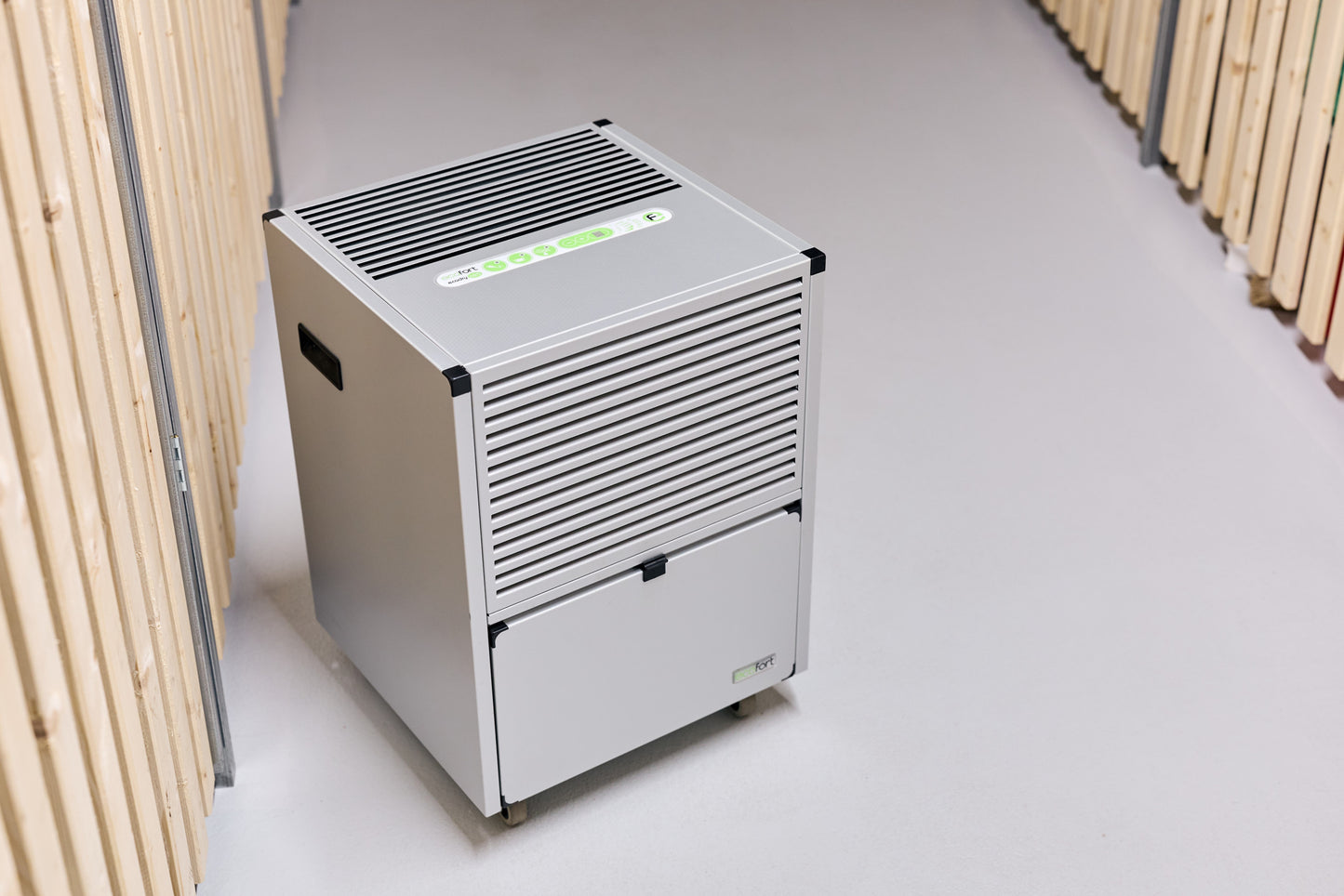 ecodry 625 mobiler Wäschetrockner mit automatischer Abtauung und 4 stabilen Lenkrollen.