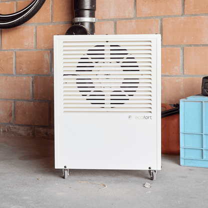 ecodry CaveMaster: Edles Design in Oyster White trifft auf höchste Entfeuchtungsleistung für Weinkeller – leise, effizient und wartungsarm.