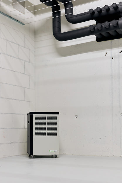 ecodry Neptun Wäschetrockner in Creamy White, ideal für Räume bis 20 m² mit Hygrostat-Steuerung.