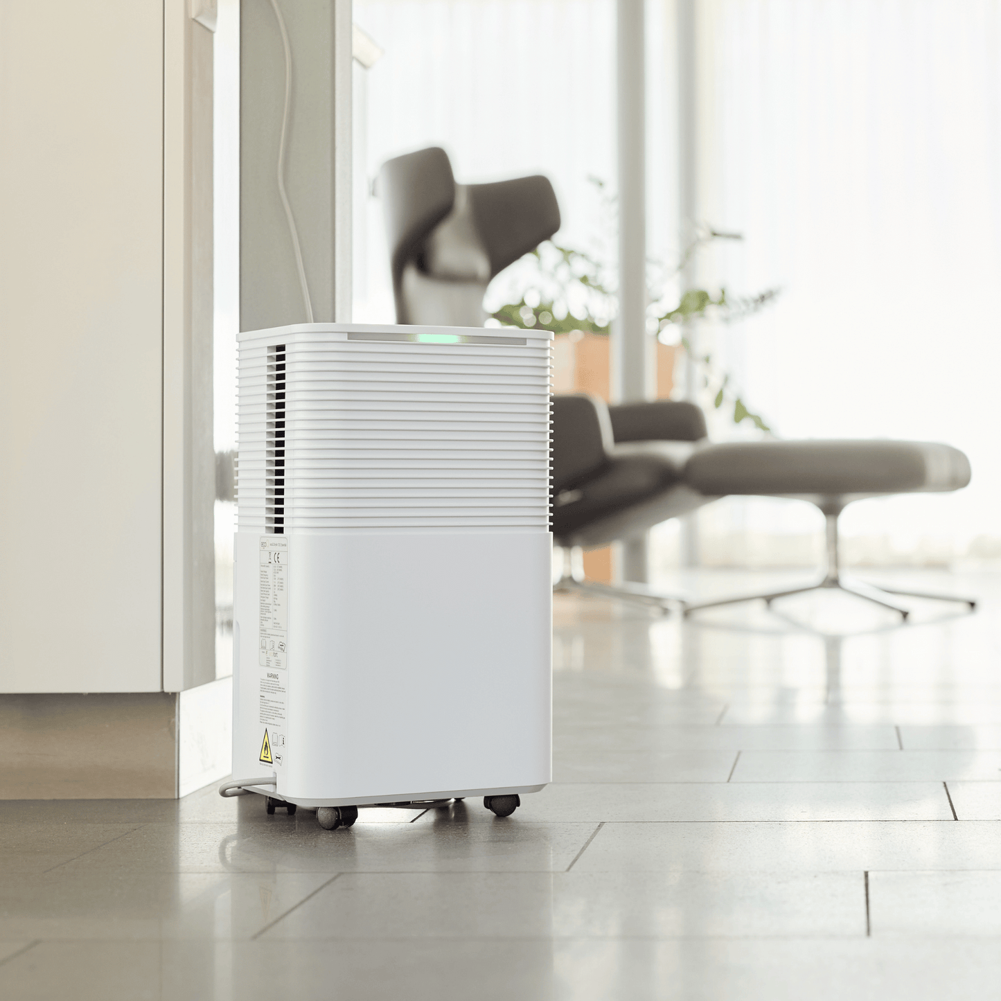 ecoQ DryAir 12L Essential: Entfeuchtet leise, spart Strom und ist sofort einsatzbereit. Perfekt für kleinere Wohnräume oder Abstellräume.