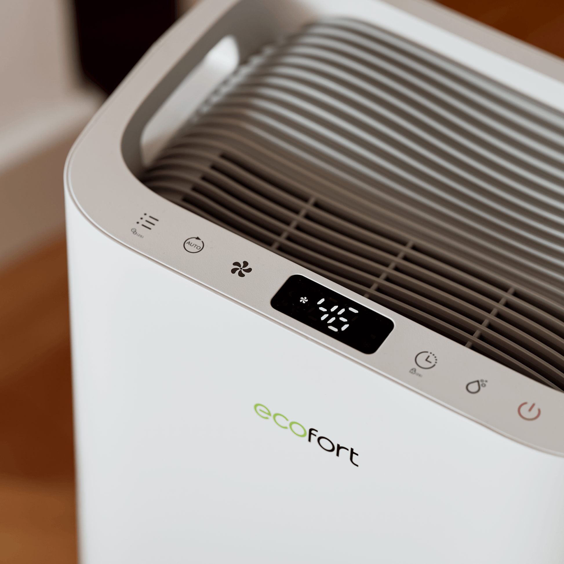 Effizient gegen Feuchtigkeit: ecoQ DryAir 13L mit Energie-Sparfunktion und flüsterleisem Betrieb – ideal für Schlaf- und Kinderzimmer.