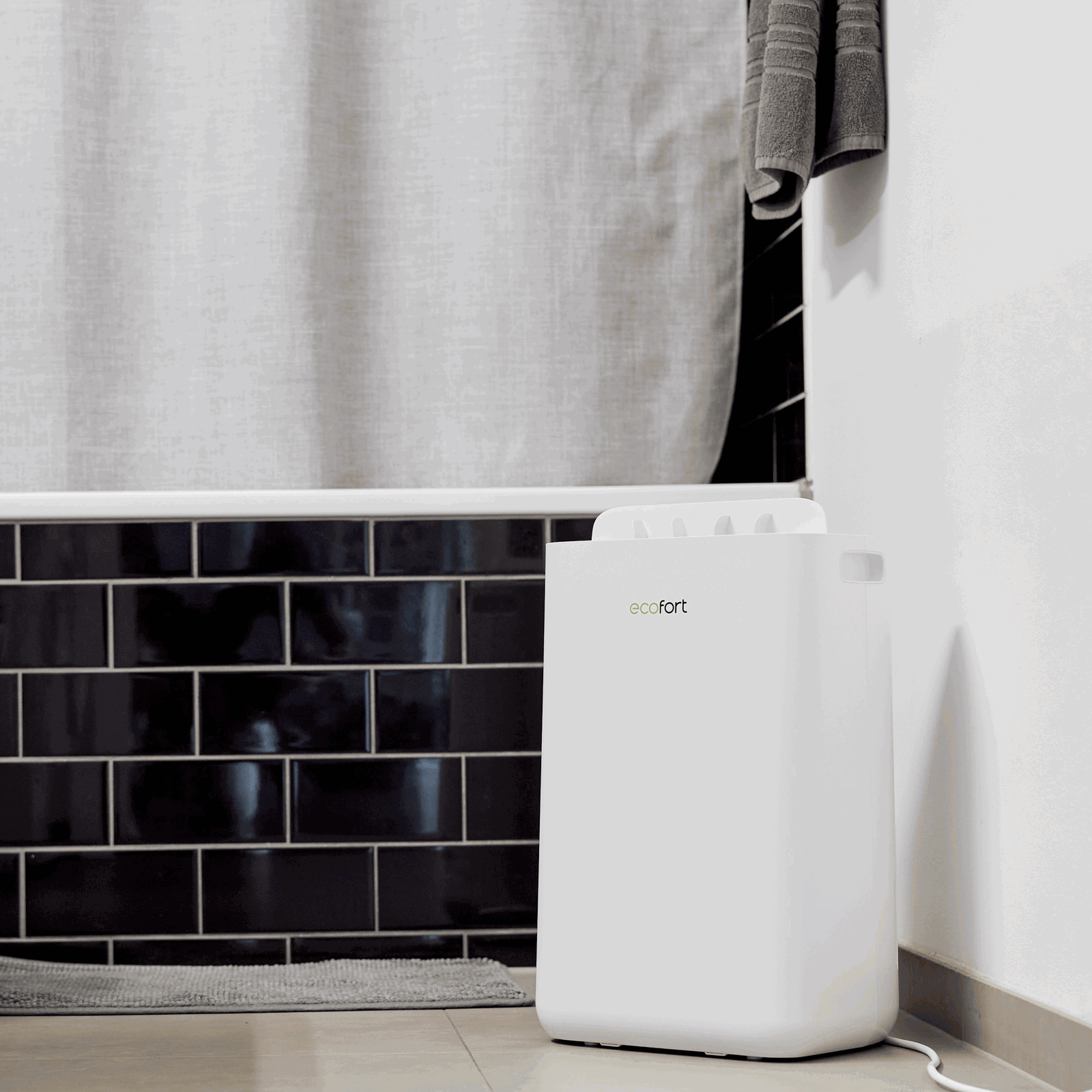 Der ecoQ DryAir 13L sorgt für ein gesundes Raumklima. Mit HEPA-Filter, Timer, Hygrostat und flüsterleisem Betrieb – effizient und kompakt.