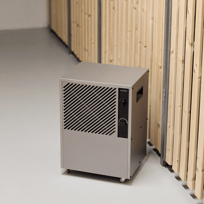 Der ecoQ DryAir 25L Task bietet automatische Entfeuchtung, praktischen Dauerbetrieb und moderne Bedienung – für trockene, gesunde Raumluft.
