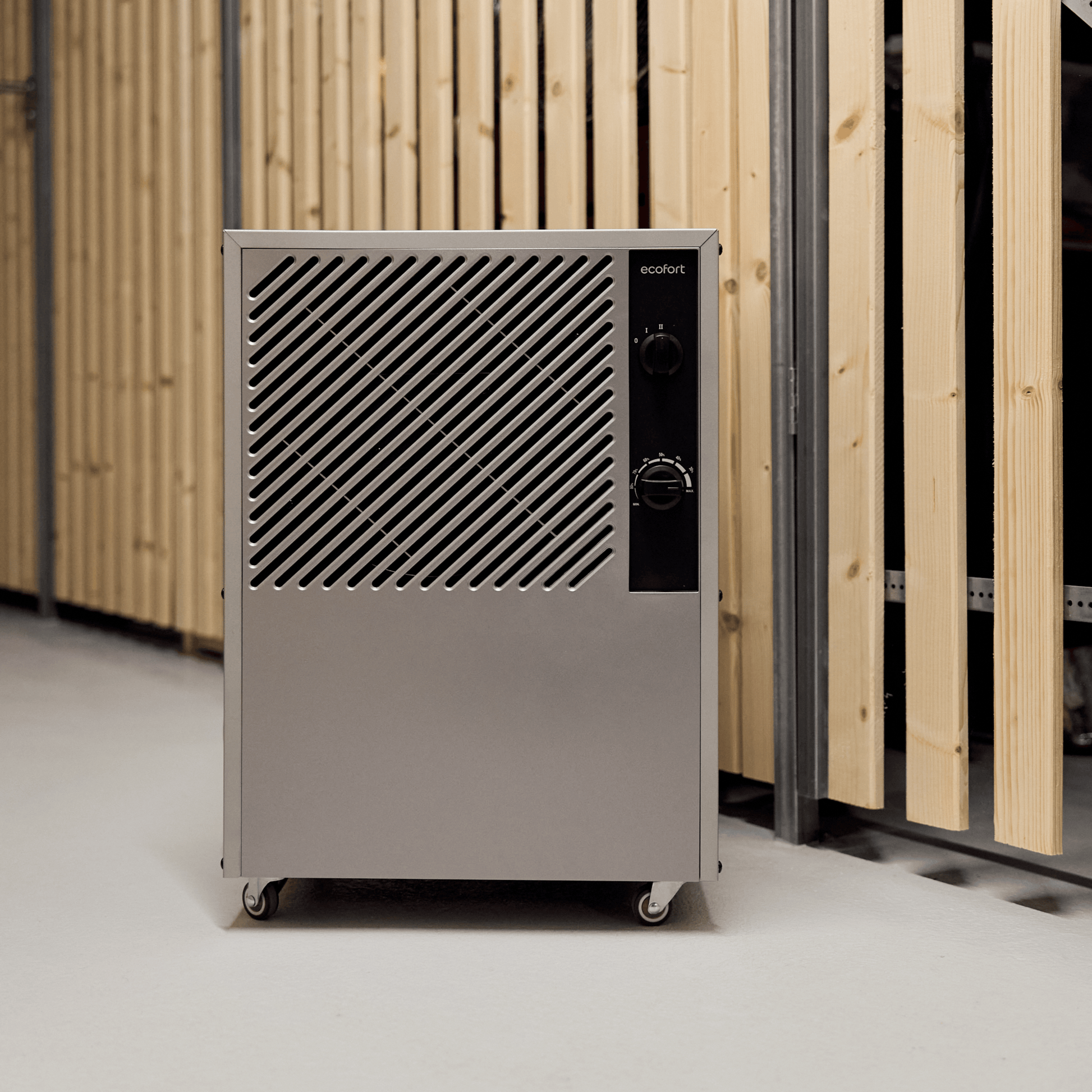 ecoQ DryAir 25L Task: Entfeuchtet schnell, arbeitet leise und spart Energie – ein vielseitiger Helfer gegen Feuchtigkeit in grossen Räumen.