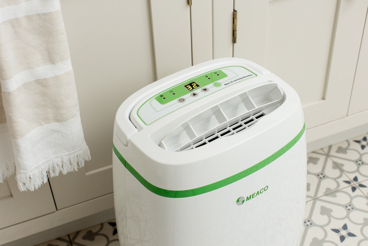 Meaco 12L Low Energy Entfeuchtungsgerät mit HEPA-Filter für gesunde Raumluft und einfache Bedienung.