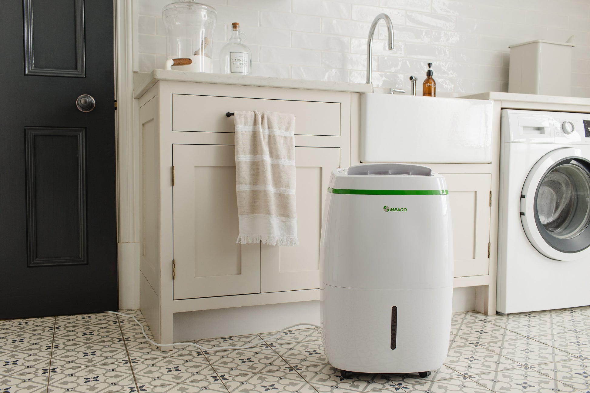 Meaco 20L Low Energy Luftentfeuchter, 2 Betriebsstufen, für max. Raumgrösse 50 m², mit Hygrostat und Wäschetrocknerfunktion.