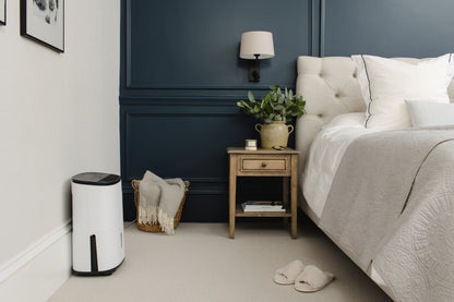 Meaco Arete® One 12L Luftentfeuchter, optimal für Wandmontage mit HEPA-Filter und geringer Geräuschentwicklung.