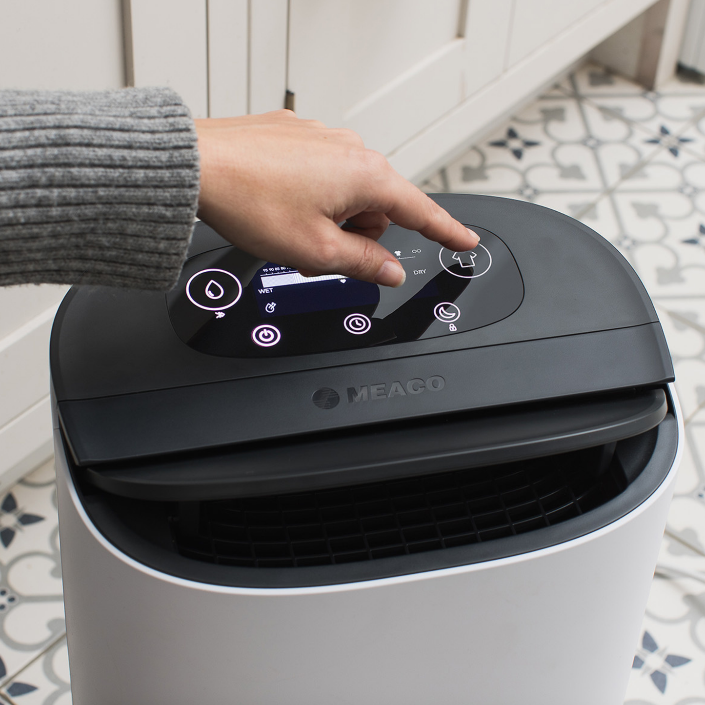 Meaco Arete® Two 25L – von Kunden inspiriert, für den Alltag gemacht: leise, effizient, mit HEPA-Filter & Knopfdruck-Wäschetrocknung.