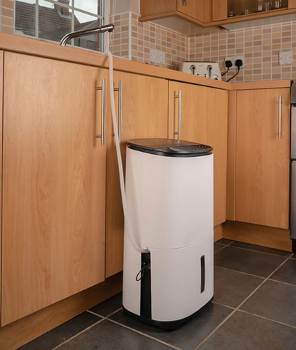 Meaco Arete Wasserpumpe mit 3 m Förderhöhe und 3 m Schlauch für automatische Wasserableitung.